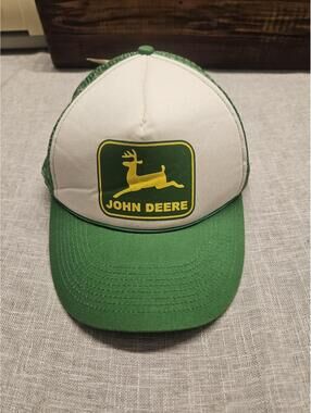 Vintage John Deere Mesh-Back Trucker Hat NWT